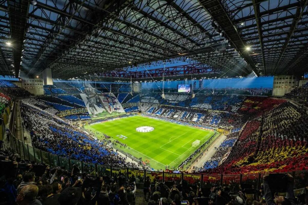 Derby Milan Inter a San Siro Atmosfera del derby di Milano allo Stadio San Siro